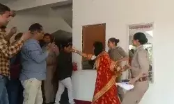 पति के साथ प्रेमी संग भी शादी के लिए महिला का थाने में बवाल