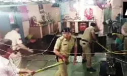 रामनवमी पर हुआ बड़ा हादसा- मंदिर की छत ढहने से कुएं में गिरे लोग रामनवमी पर हुआ बड़ा हादसा- मंदिर की छत ढहने से कुएं में गिरे लोग