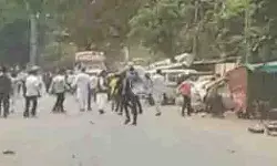 रामनवमी पर भड़की हिंसा- वडोदरा में शोभा यात्रा पर हुआ पथराव रामनवमी पर भड़की हिंसा- वडोदरा में शोभा यात्रा पर हुआ पथराव