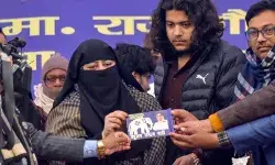 उधर माफिया डॉन बना कैदी नंबर 17052- इधर पत्नी के टिकट पर चली कैंची उधर माफिया डॉन बना कैदी नंबर 17052- इधर पत्नी के टिकट पर चली कैंची