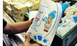 अमूल ने फिर दी महंगाई की सौगात- 2 रुपए तक महंगा किया दूध अमूल ने फिर दी महंगाई की सौगात- 2 रुपए तक महंगा किया दूध