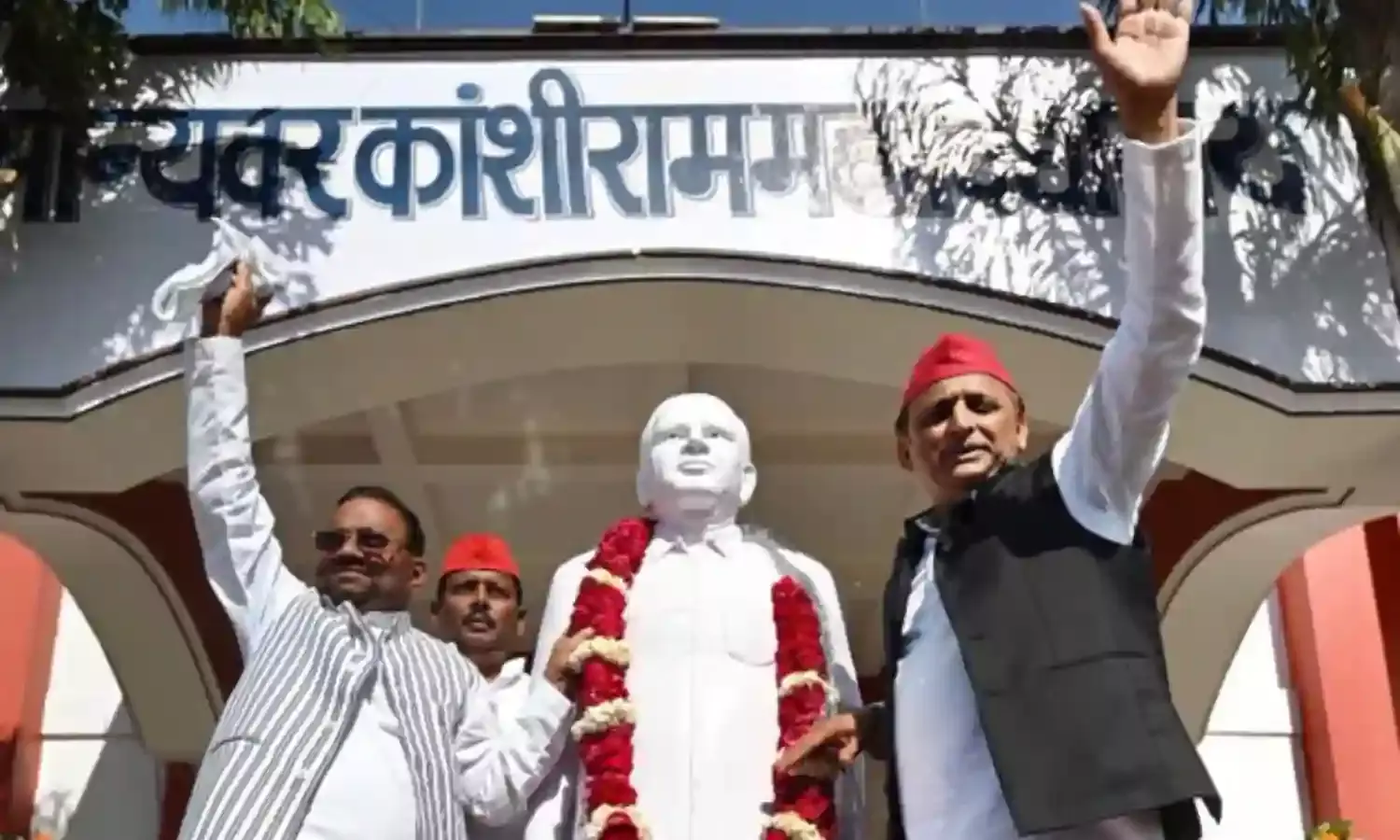 हम बसपा में सेंध नहीं बल्कि बहुजन समाज को बांधने वाले लोग हैं- अखिलेश
