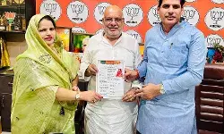 पालिका अध्यक्ष के भाजपा टिकट के लिए ठोका दावा- किया आवेदन पालिका अध्यक्ष के भाजपा टिकट के लिए ठोका दावा- किया आवेदन