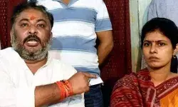 जुदा हो गई राह- योगी के परिवहन मंत्री का पूर्व मंत्री से हुआ तलाक जुदा हो गई राह- योगी के परिवहन मंत्री का पूर्व मंत्री से हुआ तलाक