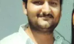 पुलिस का दबाव पडते ही बंधी घिग्घी- विक्की त्यागी के बेटे ने किया सरेंडर पुलिस का दबाव पडते ही बंधी घिग्घी- विक्की त्यागी के बेटे ने किया सरेंडर