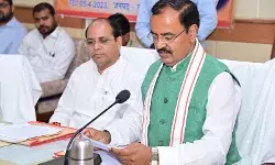 डिप्टी CM का हुक्म- गलियों में खड़ी गाड़ियों के न किए जाएं अनावश्यक चालान डिप्टी CM का हुक्म- गलियों में खड़ी गाड़ियों के न किए जाएं अनावश्यक चालान