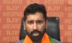 BJP ने कांग्रेस को दिया बड़ा झटका- पूर्व रक्षा मंत्री के बेटे हुए भगवाई BJP ने कांग्रेस को दिया बड़ा झटका- पूर्व रक्षा मंत्री के बेटे हुए भगवाई