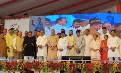 हमारे किसान अन्नदाता है, अब हमारे किसान उर्जा दाता बनेगें- नितिन गडकरी हमारे किसान अन्नदाता है, अब हमारे किसान उर्जा दाता बनेगें- नितिन गडकरी