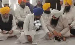 भागकर थक चुका भगोड़ा अमृतपाल सरेंडर को तैयार- सभा शुरू भागकर थक चुका भगोड़ा अमृतपाल सरेंडर को तैयार- सभा शुरू