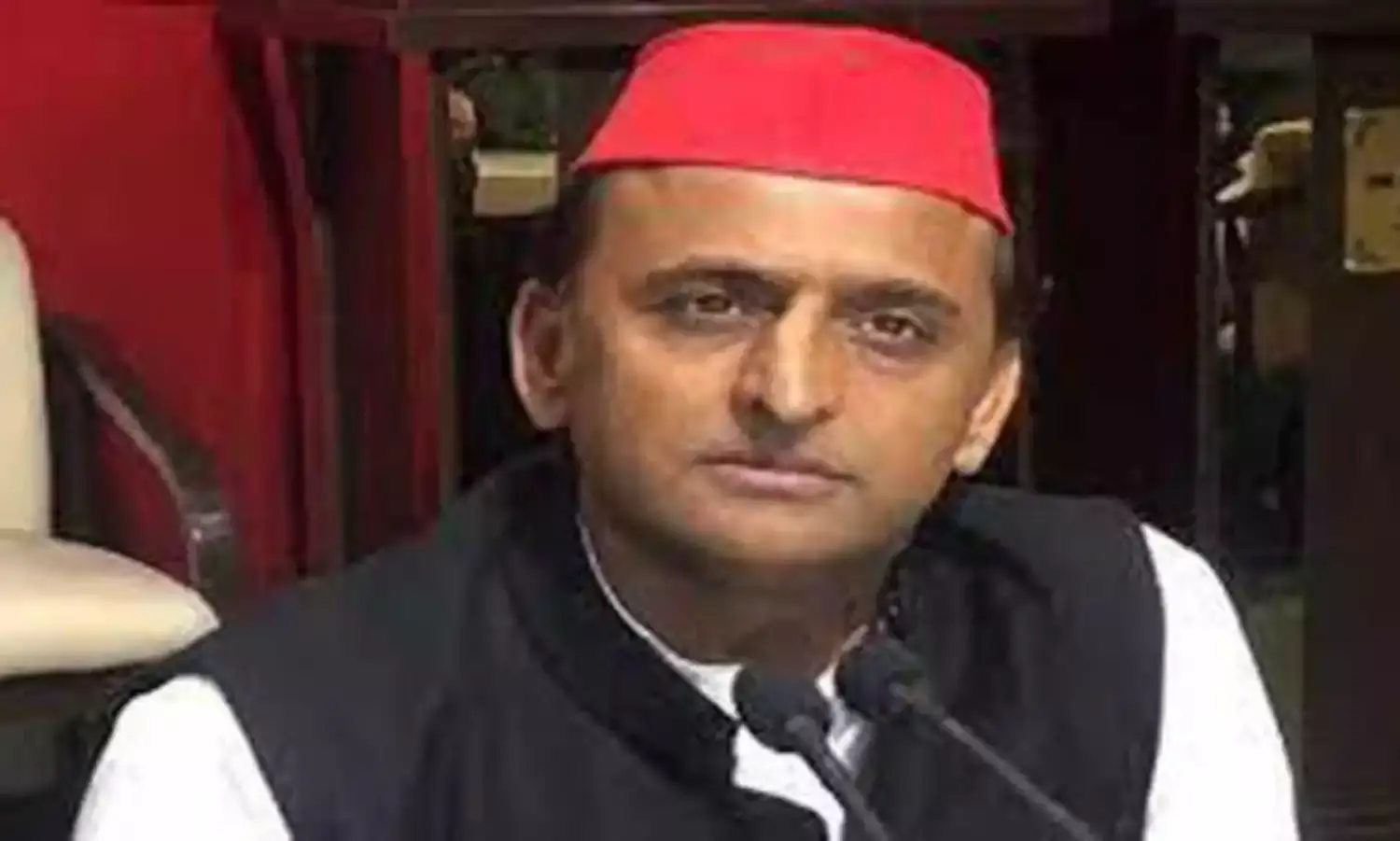 अखिलेश ने साधा तीखा निशाना- अस्पतालों में न डाक्टर है और न ही है दवाएं
