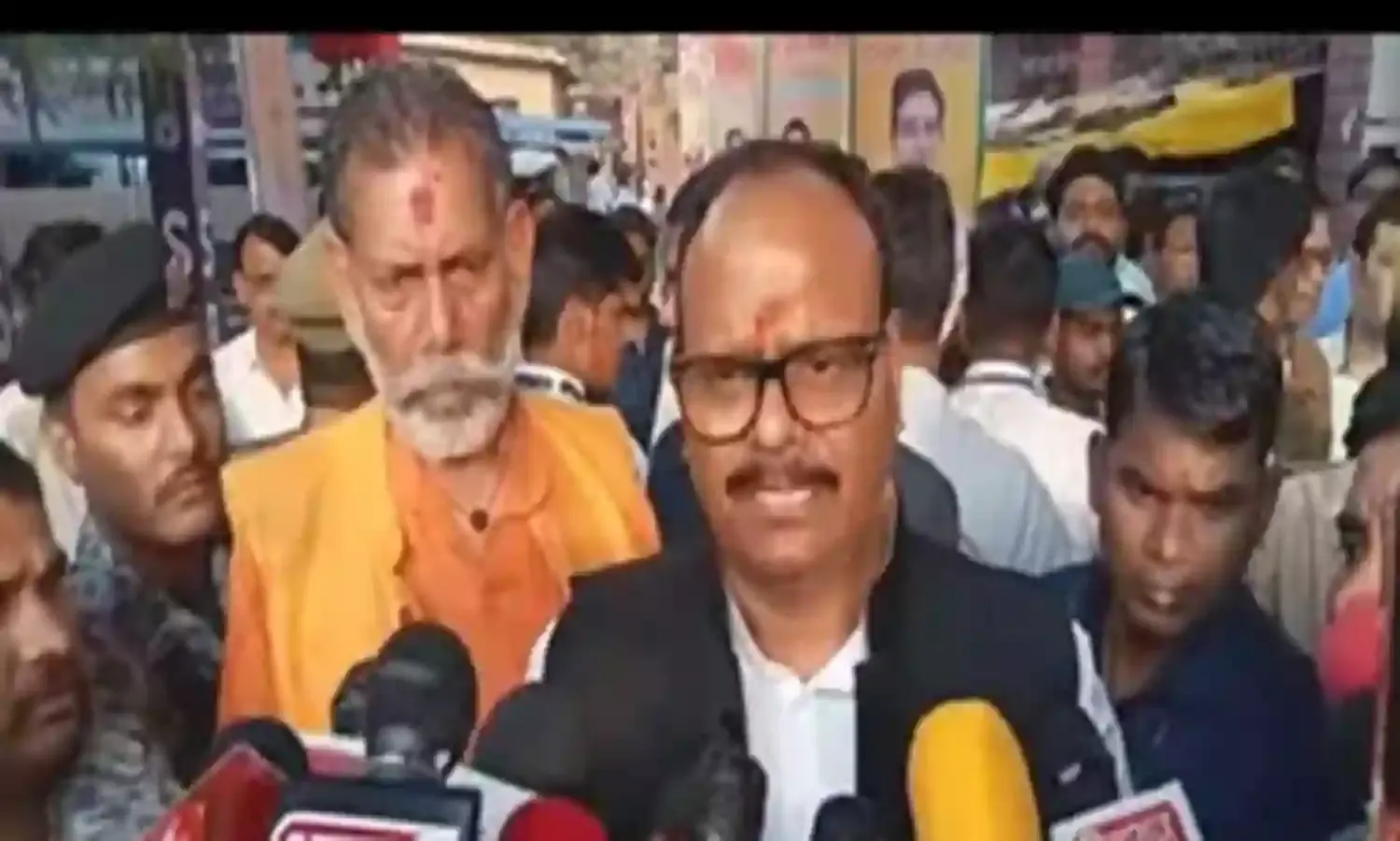 बाजार से लिखी गोली तो चिकित्सक रहें कार्रवाई को तैयार- बृजेश पाठक