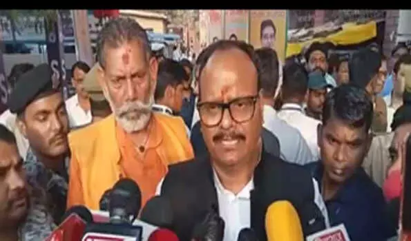 बाजार से लिखी गोली तो चिकित्सक रहें कार्रवाई को तैयार- बृजेश पाठक बाजार से लिखी गोली तो चिकित्सक रहें कार्रवाई को तैयार- बृजेश पाठक