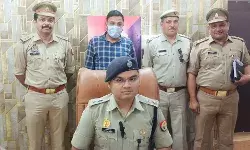 ठगी एवं रंगदारी का आरोपी गिरफ्तार- कार एयर पिस्टल आदि बरामद ठगी एवं रंगदारी का आरोपी गिरफ्तार- कार एयर पिस्टल आदि बरामद