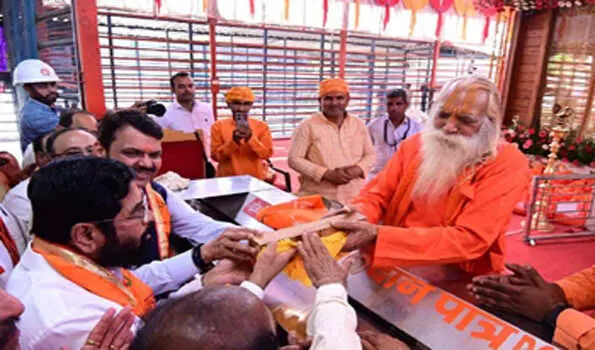 पिता का वचन झुठला कर उद्धव ने किया जनता को गुमराह- मुख्यमंत्री पिता का वचन झुठला कर उद्धव ने किया जनता को गुमराह- मुख्यमंत्री