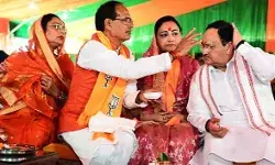 कांग्रेस की फूट से खुश बीजेपी के घर में सेंध- एमएलए ने बनाई नई पार्टी कांग्रेस की फूट से खुश बीजेपी के घर में सेंध- एमएलए ने बनाई नई पार्टी