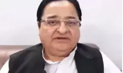 मोबाइल हैक हो सकता है तो ईवीएम क्यों नहीं? बैलेट से हो चुनाव मोबाइल हैक हो सकता है तो ईवीएम क्यों नहीं? बैलेट से हो चुनाव