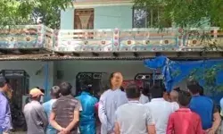 खत्म होगी हनक- बाहुबली पूर्व एमएलए के करीबी का 2 करोड़ का मकान जब्त खत्म होगी हनक- बाहुबली पूर्व एमएलए के करीबी का 2 करोड़ का मकान जब्त