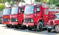 किसान की 8 बीघा फसल हुई जलकर राख- मौके पर पहुंची दमकल विभाग की टीम किसान की 8 बीघा फसल हुई जलकर राख- मौके पर पहुंची दमकल विभाग की टीम