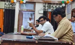 चुनाव शान्तपूर्ण व निष्पक्ष ढंग से सम्पन्न कराये जाने हेतु DM ने की बैठक