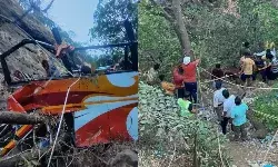 खाई में गिरी बस से आठ लोगों की हुई मौत, कई लोग हुए घायल- मचा कोहराम खाई में गिरी बस से आठ लोगों की हुई मौत, कई लोग हुए घायल- मचा कोहराम