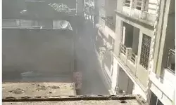 बमबाजी की हुई घटना मगर अतीक़ के वकील पर हमले की खबर फर्जी बमबाजी की हुई घटना मगर अतीक़ के वकील पर हमले की खबर फर्जी