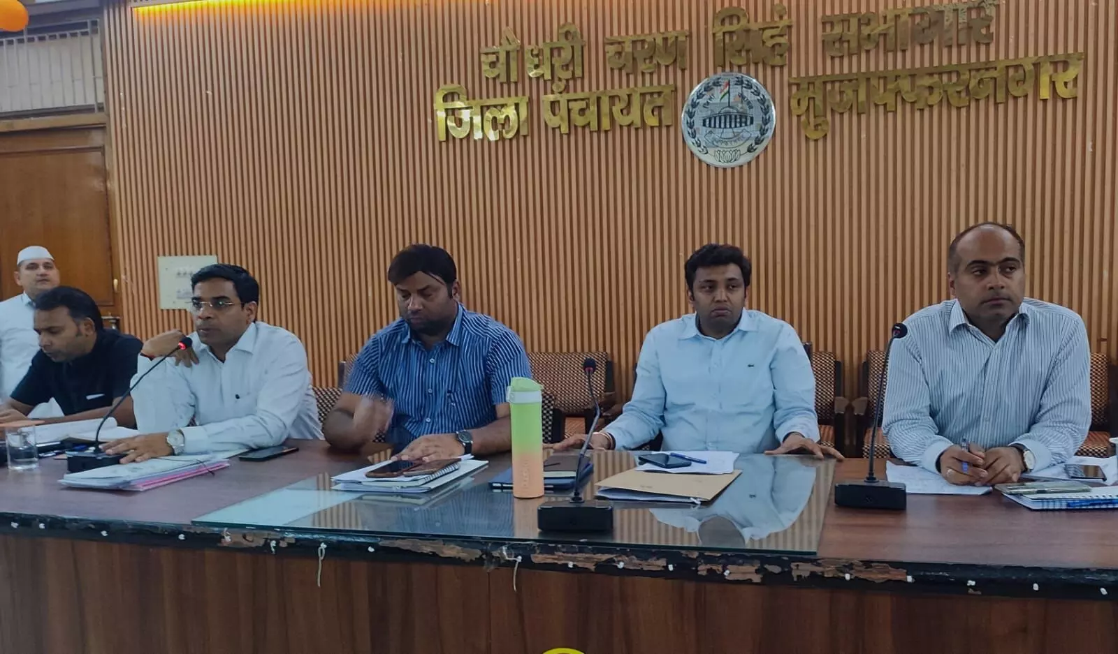 DM ने की अफसरों संग मीटिंग - चुनाव को लेकर रहें चौकन्ना DM ने की अफसरों संग मीटिंग - चुनाव को लेकर रहें चौकन्ना