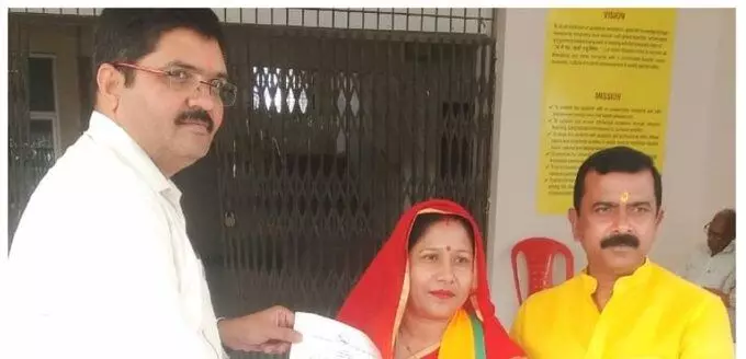 नगर निगम में निर्विरोध पार्षद चुनी गई पूनम - निकाय चुनाव की पहली जीत नगर निगम में निर्विरोध पार्षद चुनी गई पूनम - निकाय चुनाव की पहली जीत