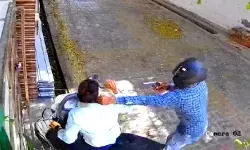 पिस्तौल की नोक पर बदमाशों ने की महिला से लूट पिस्तौल की नोक पर बदमाशों ने की महिला से लूट