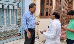 वार्ड 33 में लोगों का दिखा रुझान, विकल्प जैन ने किया डोर टू डोर प्रचार