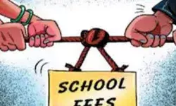 फीस को लेकर डीएम ने की 90 स्कूलों के खिलाफ कार्रवाई फीस को लेकर डीएम ने की 90 स्कूलों के खिलाफ कार्रवाई