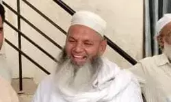 चेयरमैन प्रत्याशी अकरम का पैसे बांटते हुए वीडियो हुआ वायरल- FIR दर्ज