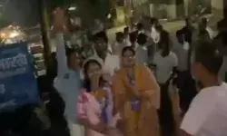 चुनाव प्रचार के लिए निकाली गई रैली में उड़ी आचार संहिता की धज्जियां चुनाव प्रचार के लिए निकाली गई रैली में उड़ी आचार संहिता की धज्जियां