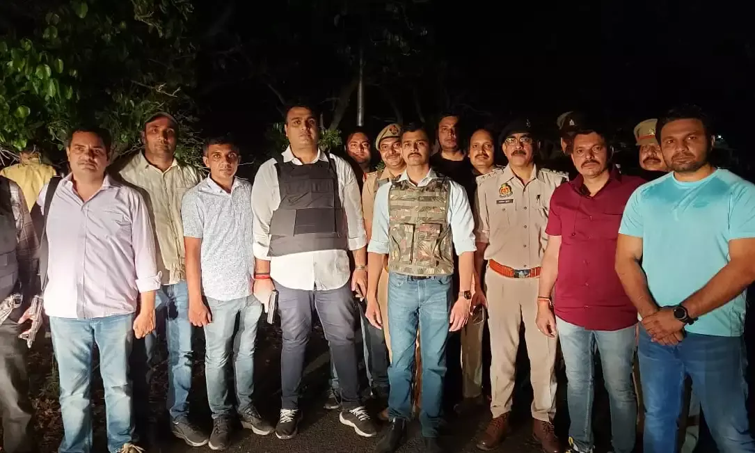 एक लाख के इनामी के साथ पुलिस की मुठभेड़ - पहुंचा अस्पताल