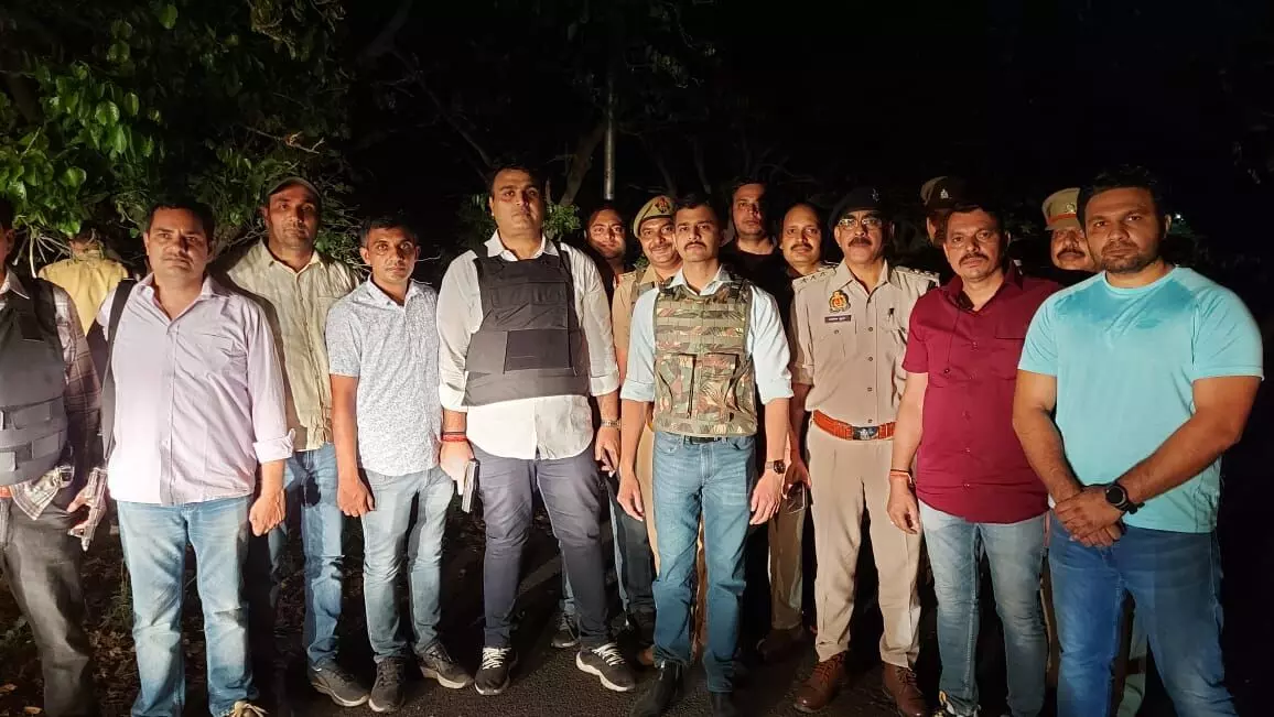 एक लाख के इनामी के साथ पुलिस की मुठभेड़ - पहुंचा अस्पताल