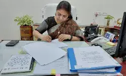 कानपुर पहुंची AIFF अधिकारी ममता संजीव दुबे