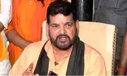 पहलवानों के धरने से झल्लाये बृजभूषण के बिगड़े बोल- बोले क्या मैं.. पहलवानों के धरने से झल्लाये बृजभूषण के बिगड़े बोल- बोले क्या मैं..