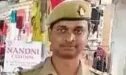 पब्लिशर को जबरिया उठाकर लाने वाला दरोगा एसपी ने किया सस्पेंड पब्लिशर को जबरिया उठाकर लाने वाला दरोगा एसपी ने किया सस्पेंड