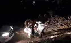 सांसद ने कराया इतना विकास-वोट मांगने के दौरान कीचड़ में गिरी सांसद ने कराया इतना विकास-वोट मांगने के दौरान कीचड़ में गिरी