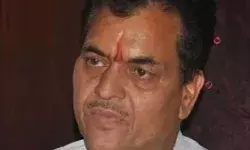 हाईवे पर कैबिनेट मंत्री पर हमला- हाथापाई कर कपड़े भी फाड़ डाले