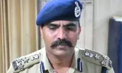 पुजारी आत्महत्या मामला-चौकी इंचार्ज एवं सिपाही किए लाइन हाजिर