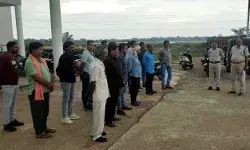 आदतन अपराधियों का पुलिस ने निकाला जुलूस- थाने में कराई परेड आदतन अपराधियों का पुलिस ने निकाला जुलूस- थाने में कराई परेड