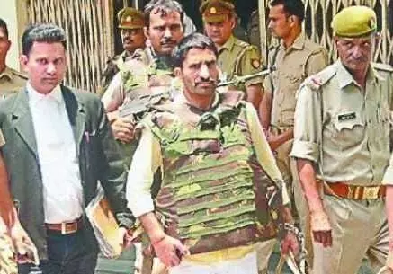 कुख्यात बदमाश अनिल दुजाना को यूपी पुलिस ने एनकाउंटर में किया ढेर कुख्यात बदमाश अनिल दुजाना को यूपी पुलिस ने एनकाउंटर में किया ढेर