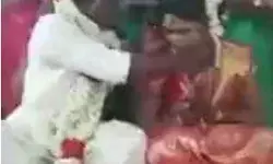 हिंदू कपल ने द केरल स्टोरी विवाद के बीच मस्जिद में रचाई शादी हिंदू कपल ने द केरल स्टोरी विवाद के बीच मस्जिद में रचाई शादी