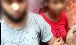 सुंदर चेहरे का घिनौना रूप- मंदिर में ऐसा घिनौना काम करती पकड़ी सुंदरियां सुंदर चेहरे का घिनौना रूप- मंदिर में ऐसा घिनौना काम करती पकड़ी सुंदरियां