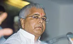 5 साल में गुजरात से 4 हजार महिलाएं गायब- देश अस्त व्यस्त- पीएम..