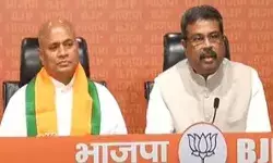 आईएएस से नेता बने सीएम के राइट हैंड हुए भगवाधारी- बीजेपी में शामिल आईएएस से नेता बने सीएम के राइट हैंड हुए भगवाधारी- बीजेपी में शामिल