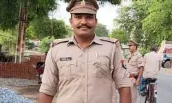 नाम निकालने की एवज में 1 लाख की घूंस- रंगे हाथ दरोगा गिरफ्तार