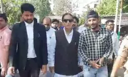 अदालत के फैसले का इंतजार- आजम खान के सिर पर लटक रही तलवार अदालत के फैसले का इंतजार- आजम खान के सिर पर लटक रही तलवार
