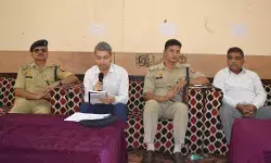 जुलूस निकालने को लेकर कप्तान ने दिये अधीनस्थों को सख्त निर्देश जुलूस निकालने को लेकर कप्तान ने दिये अधीनस्थों को सख्त निर्देश