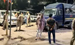 रोक के बावजूद सपा ने जश्न मनाकर काटा बवाल- MLA व अध्यक्ष समेत 26 नामजद रोक के बावजूद सपा ने जश्न मनाकर काटा बवाल- MLA व अध्यक्ष समेत 26 नामजद